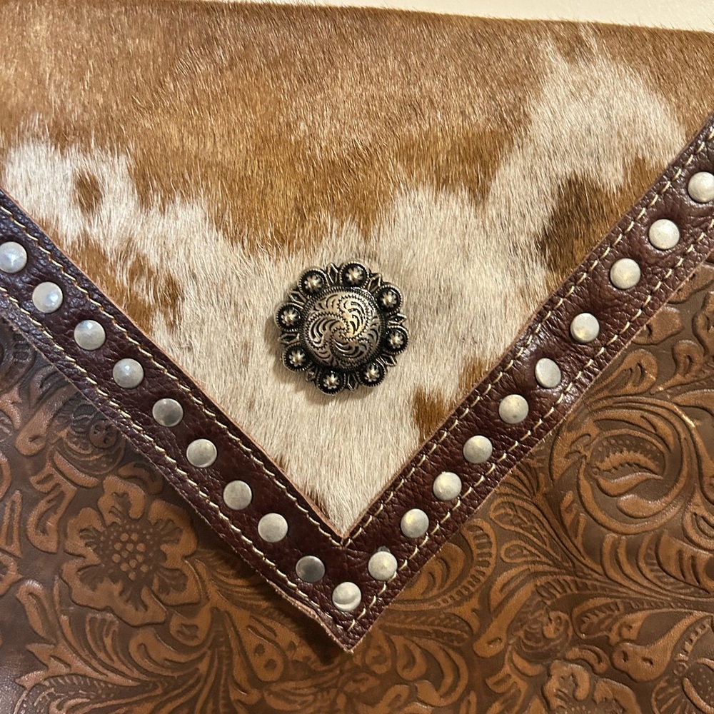 🐮🤠 Myra Bag Brown & Tan Cow print fur Cowgirl leather Crossbody Fringe 🐮🤠 - Picture 3 of 12